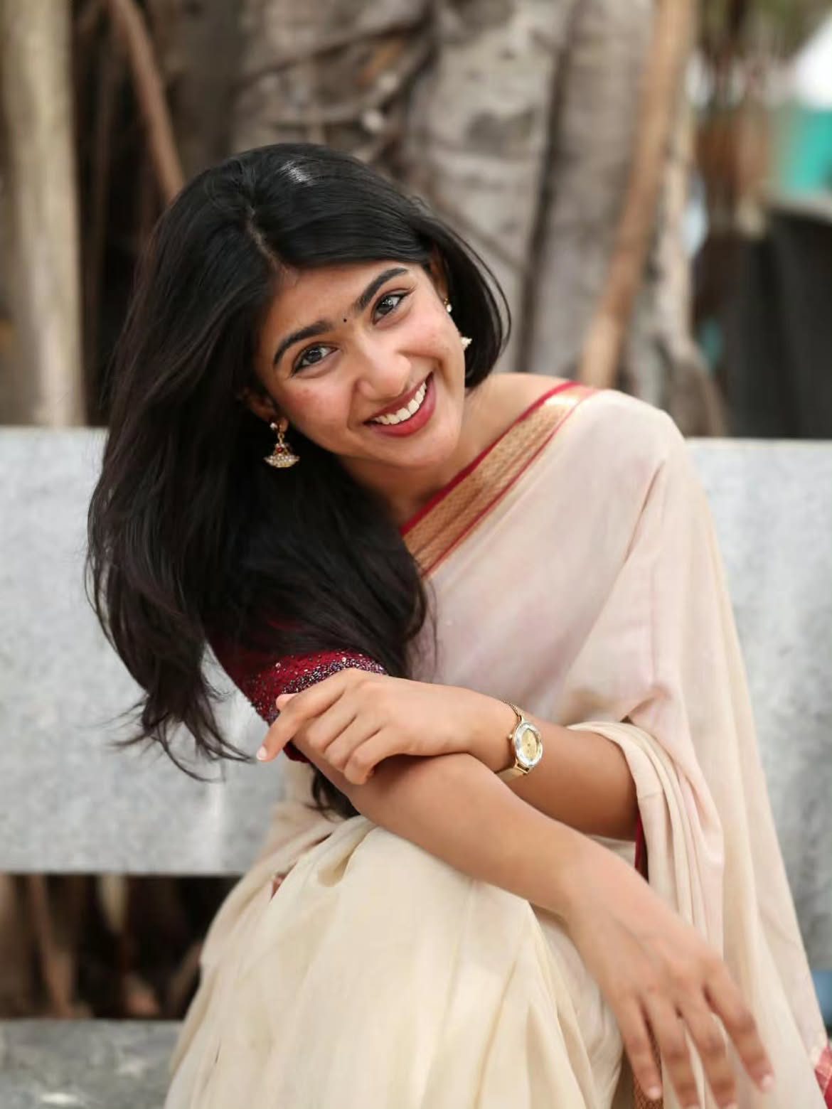 Malayali Actress Riya Shibu Shares Onam Special Saree Photos