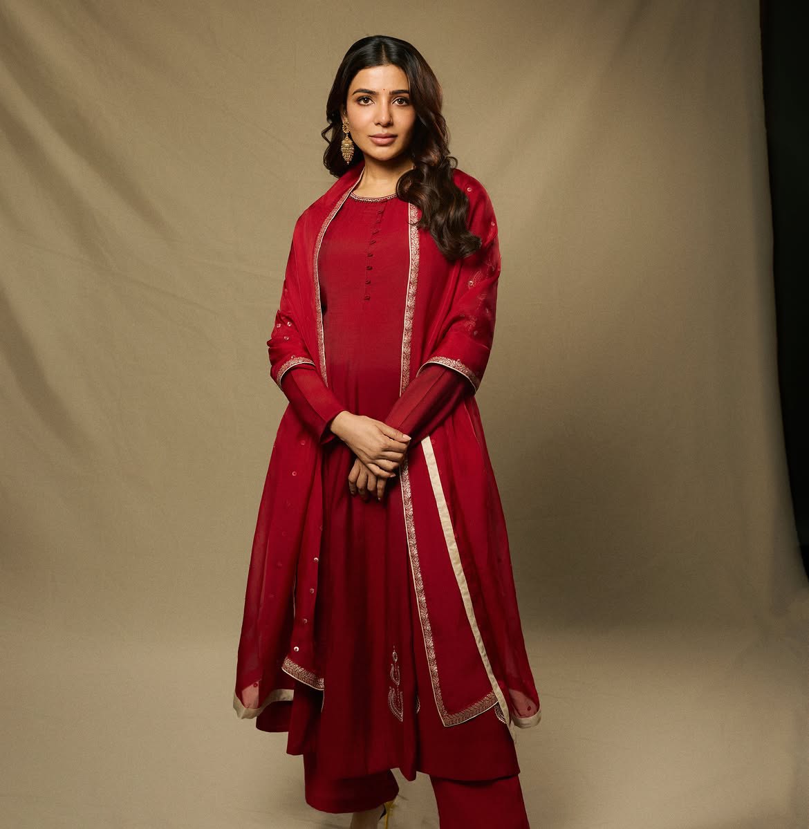 Samantha Latest Baby Bump Photos