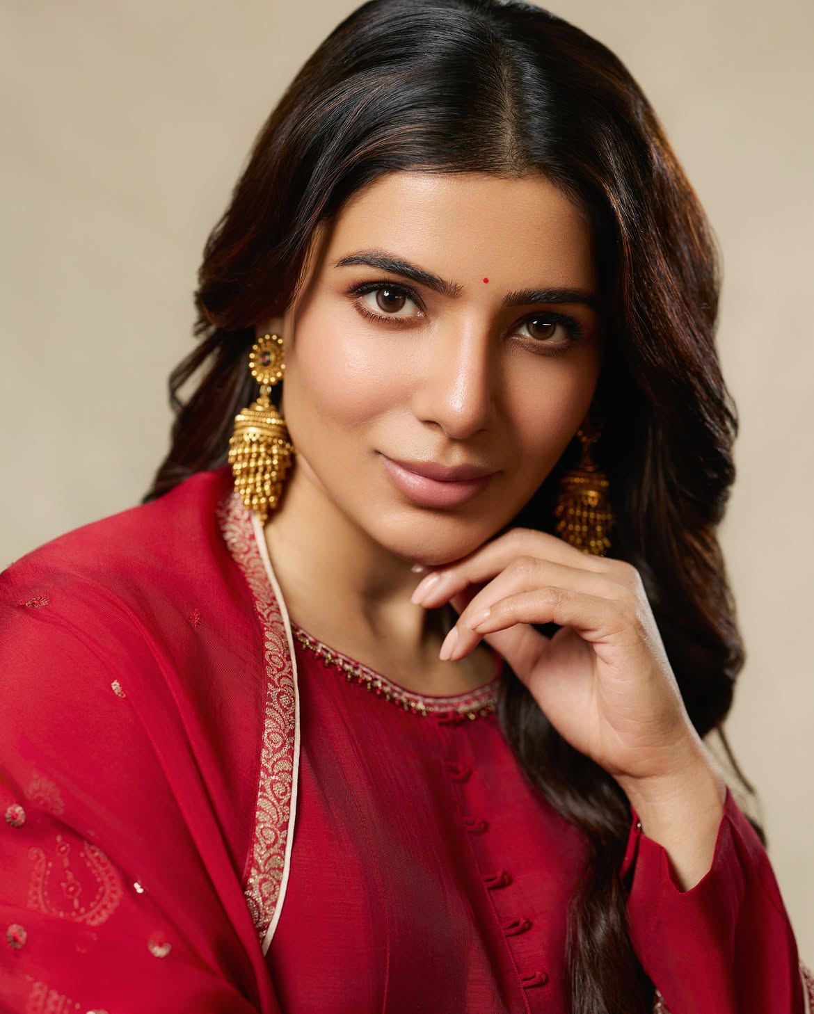 Samantha Latest Baby Bump Photos