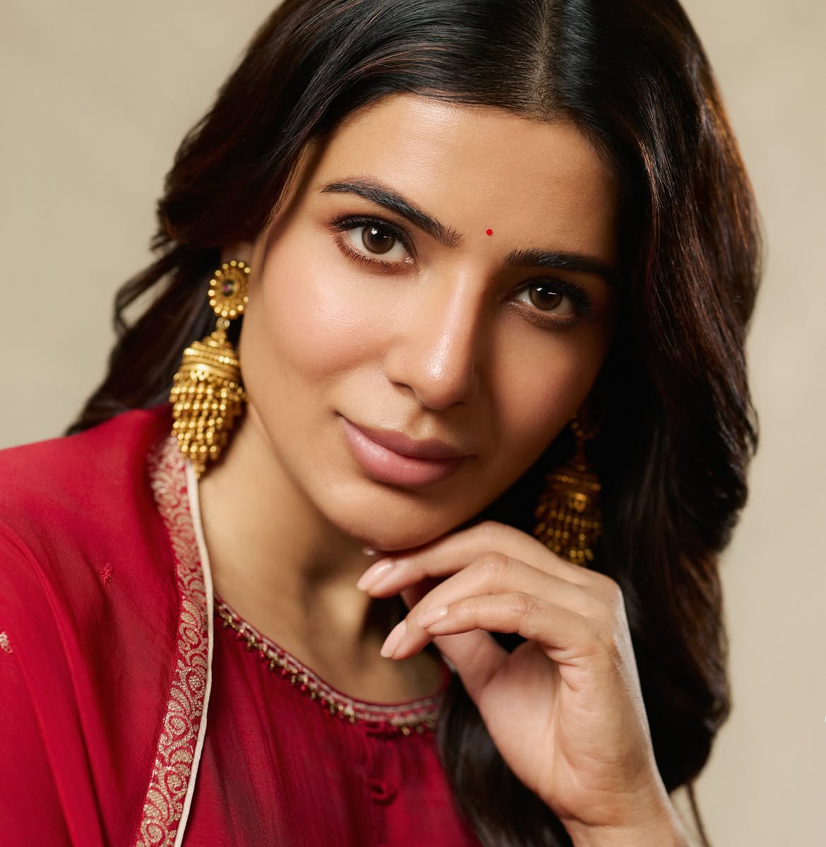 Samantha Latest Baby Bump Photos