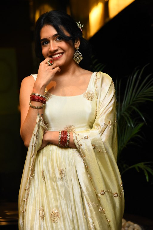 Samyuktha Viswanathan Shines in Im Game Pre Release Event