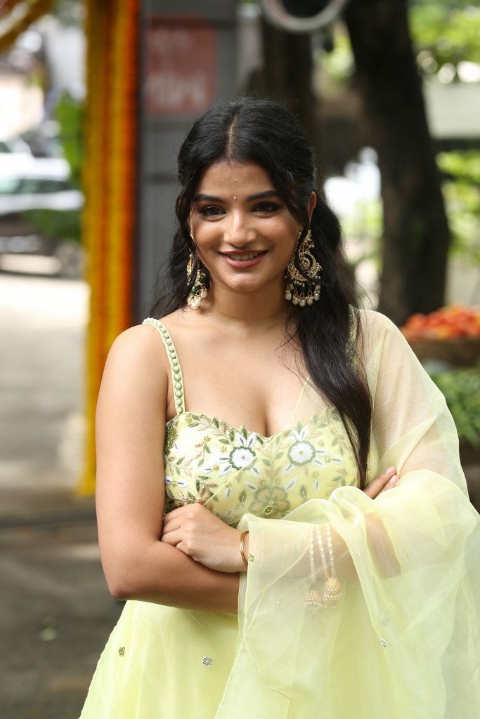 Satwika Cute Looks in Veta Movie Opening