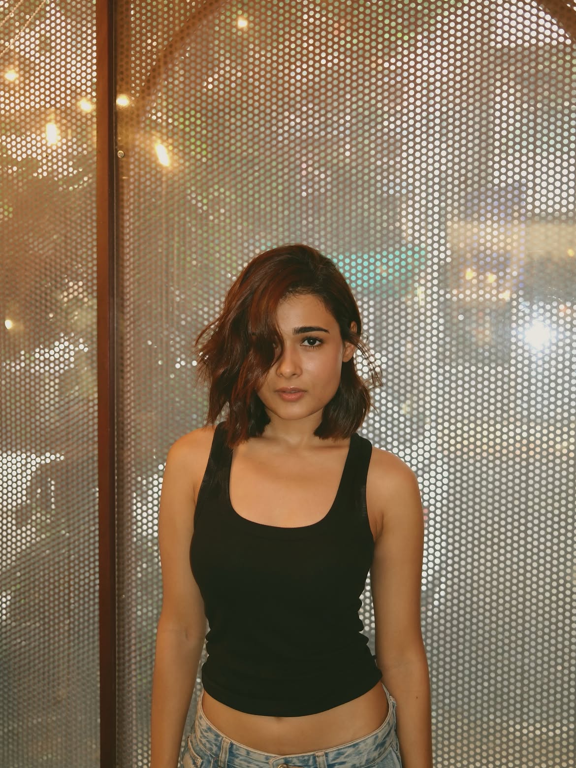 Shalini Pandey Shares Sizzling Selfies