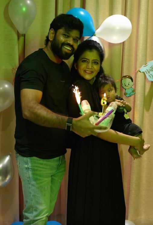 Shiva Jyothi Shares her Daughter Vennela Sixth Month Celebrations