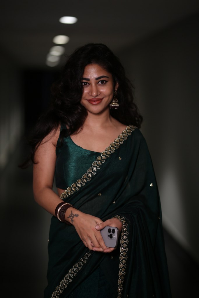 Sonu Thakur Stunning Looks in Saree