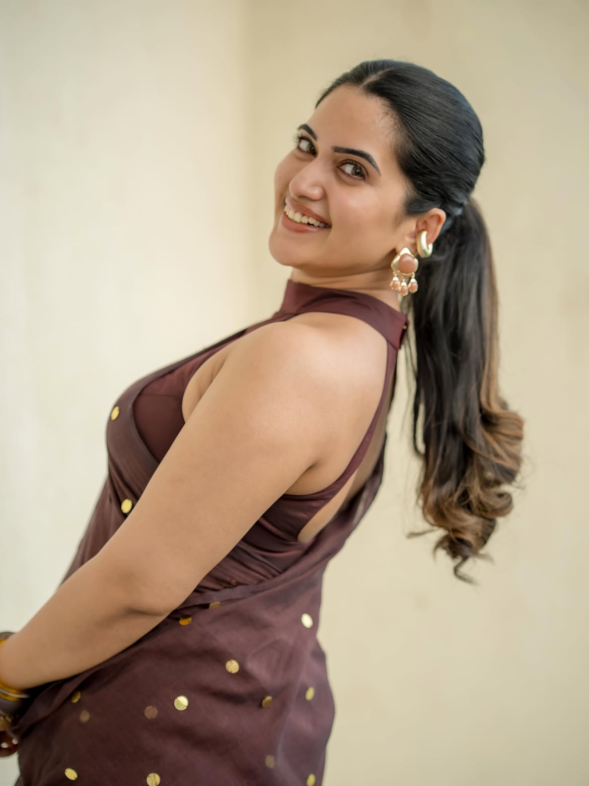 Sravanthi Chokarapu Stunning Looks in Saree