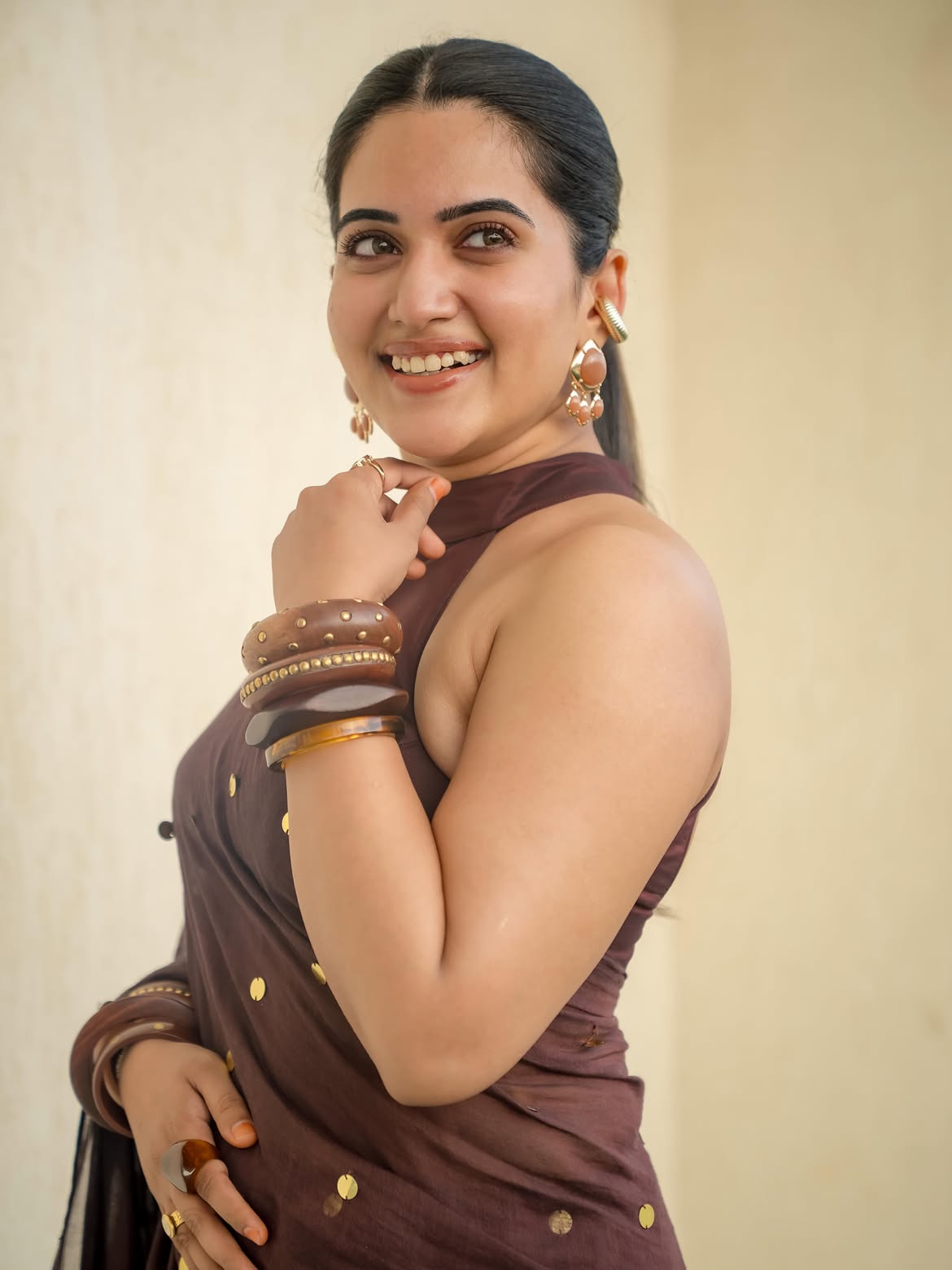 Sravanthi Chokarapu Stunning Looks in Saree