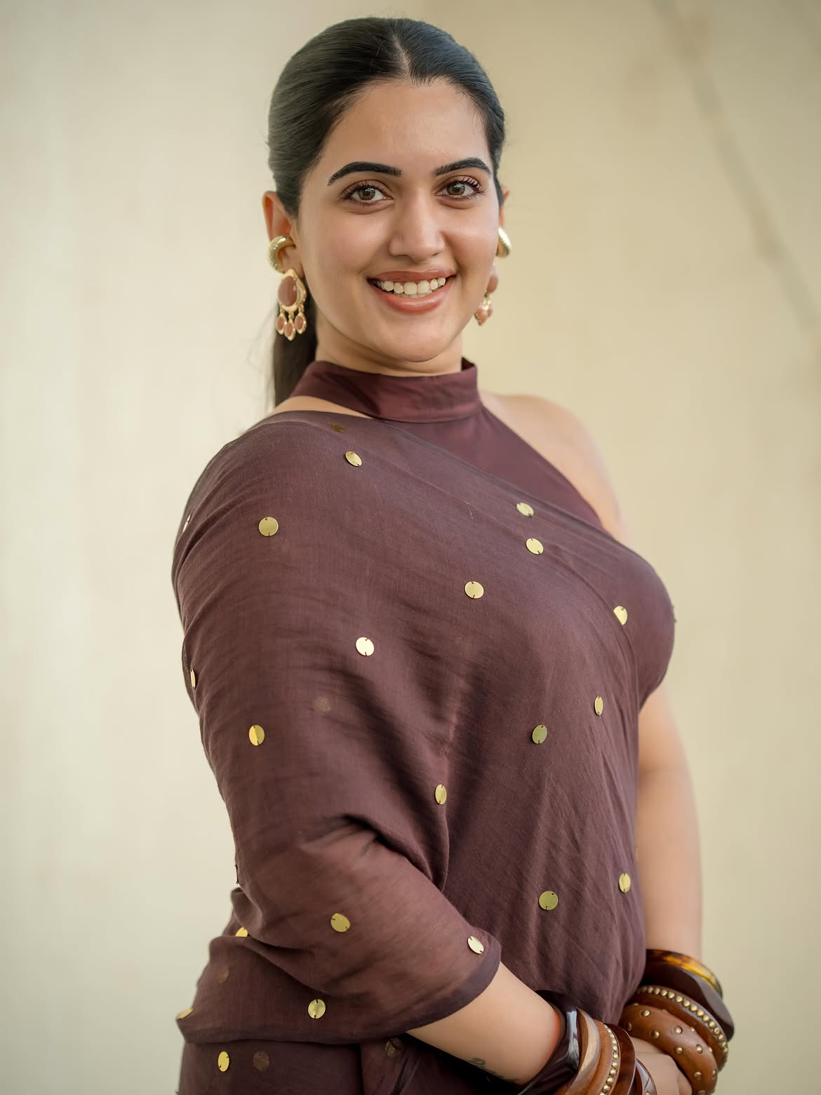 Sravanthi Chokarapu Stunning Looks in Saree