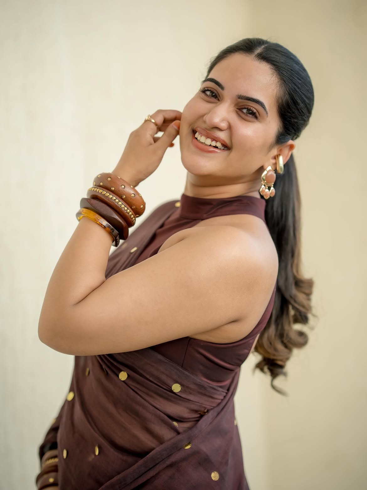 Sravanthi Chokarapu Stunning Looks in Saree