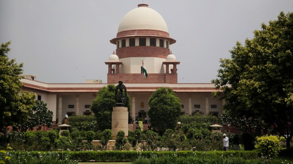 Supreme Court : లివిన్ రిలేషన్ షిప్లో హింసపై సుప్రీంకోర్టు సంచలన తీర్పు..