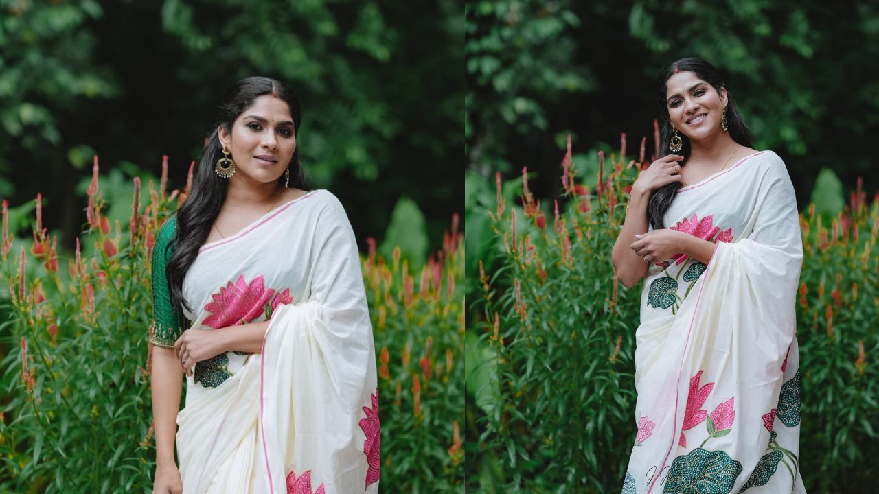 Swasika : ఇరుముడి సినిమాలో టీచర్.. ఓనం పండగ స్పెషల్.. చీరలో ఫొటోలు..