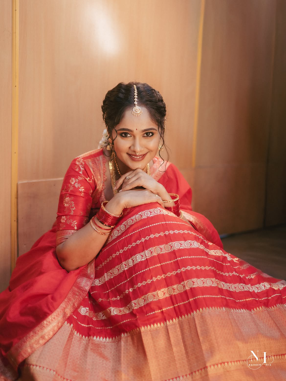 Tejaswini Gowda Stunning Telugu Looks