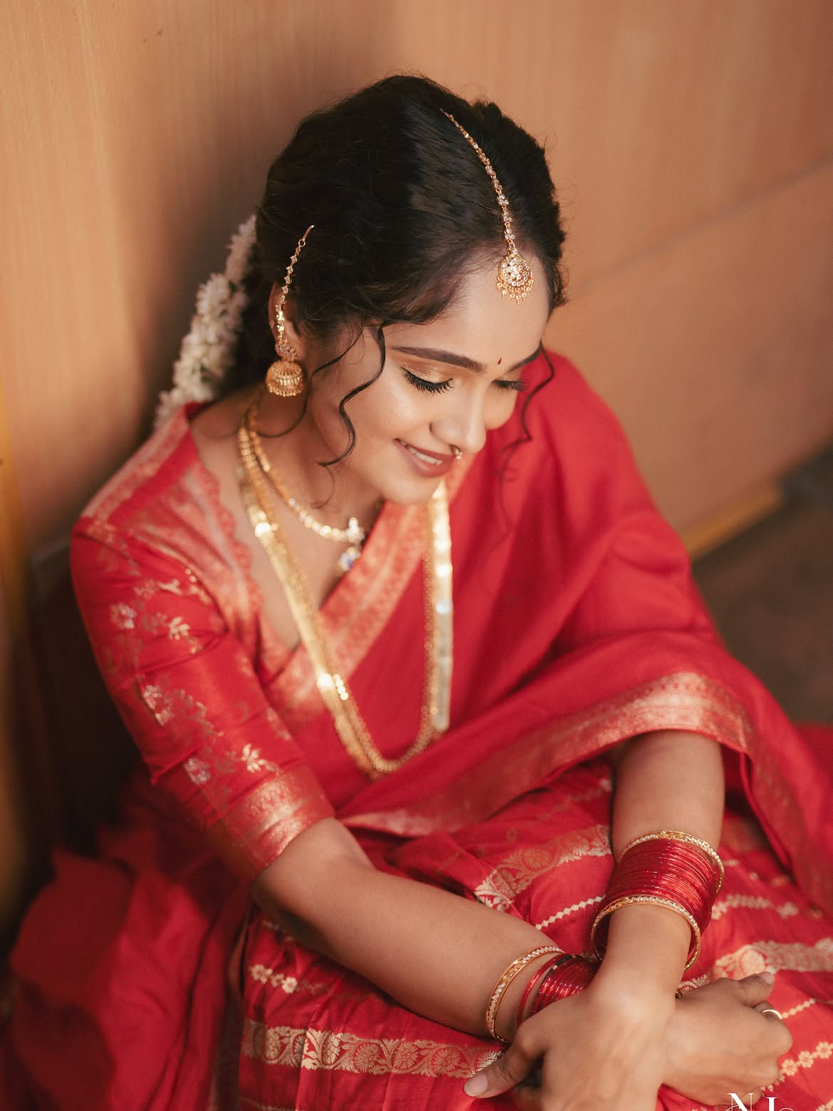 Tejaswini Gowda Stunning Telugu Looks