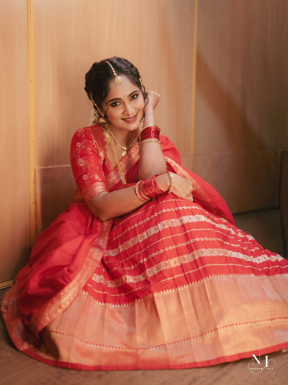 Tejaswini Gowda Stunning Telugu Looks