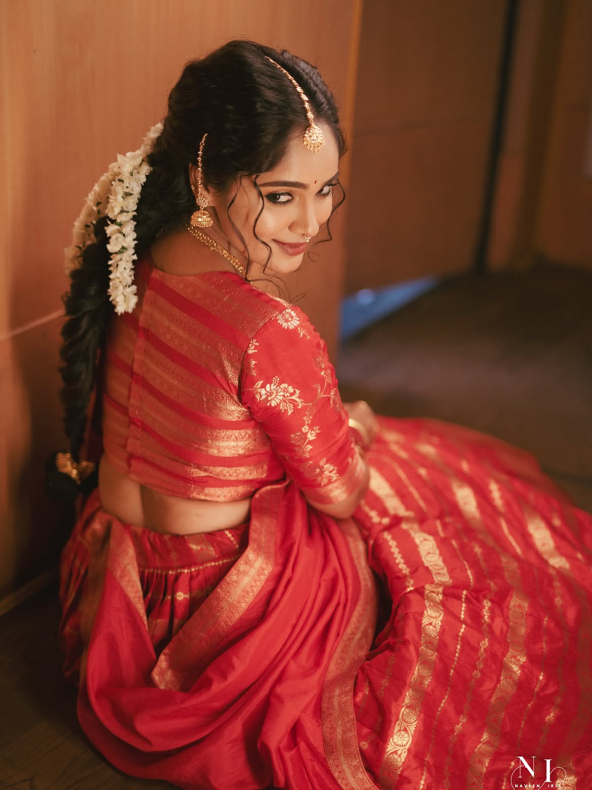 Tejaswini Gowda Stunning Telugu Looks