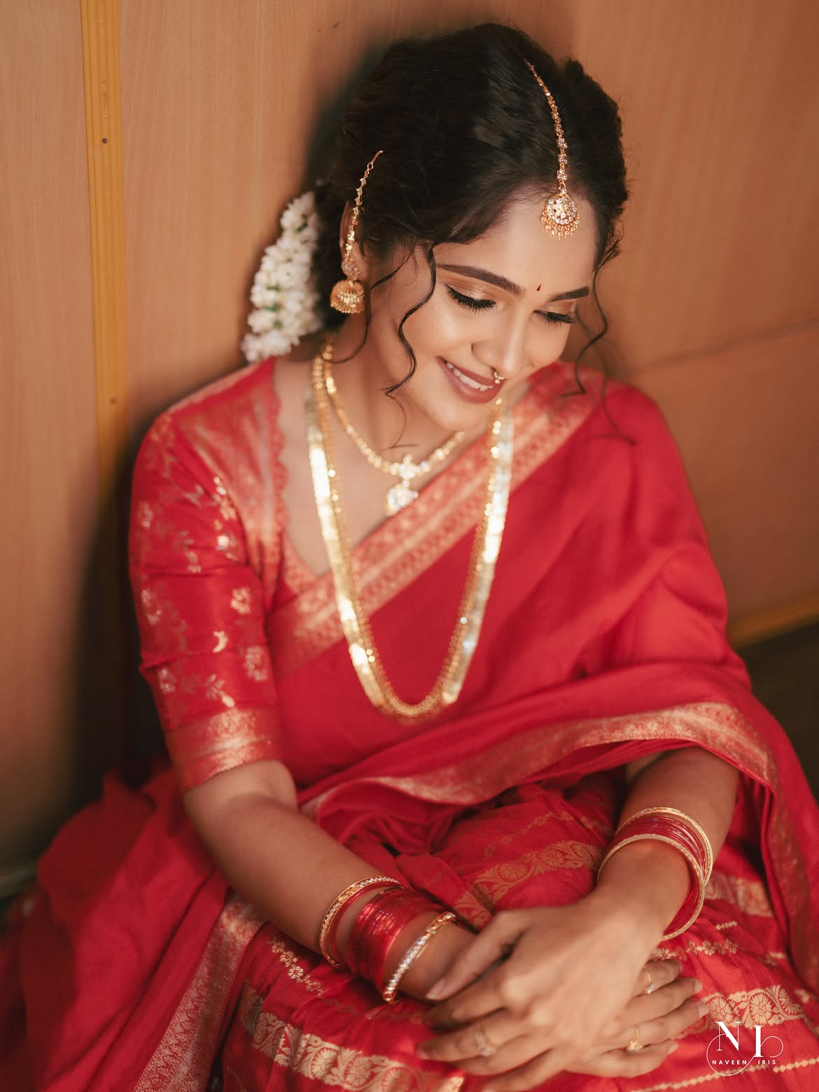 Tejaswini Gowda Stunning Telugu Looks