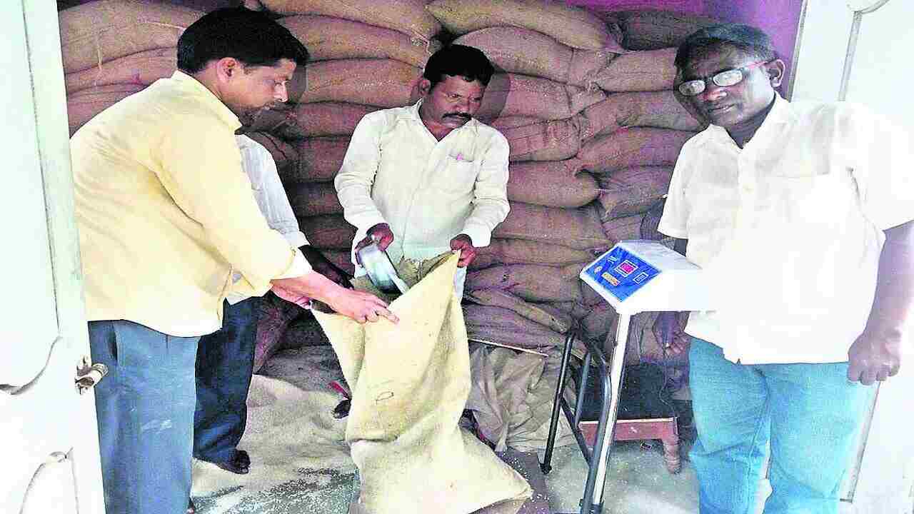 Ration Alert: రేషన్ కార్డుదారులకు బిగ్ అలర్ట్.. 3 సార్లు బయోమెట్రిక్ తప్పనిసరి.. ఇవాల్టినుంచే స్టార్ట్