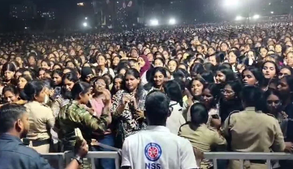 Toxic Pre Release Event : టాక్సిక్ ప్రీరిలీజ్ ఈవెంట్‌లో అపశృతి.. విద్యార్థులకు గాయాలు