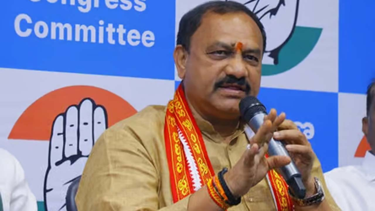 Mahesh Kumar Goud: కొండా సుస్మిత వ్యాఖ్యలపై సీరియస్.. లైన్ దాటితే చర్యలు తప్పవు.. కొండా సురేఖకు టీపీసీసీ హెచ్చరిక
