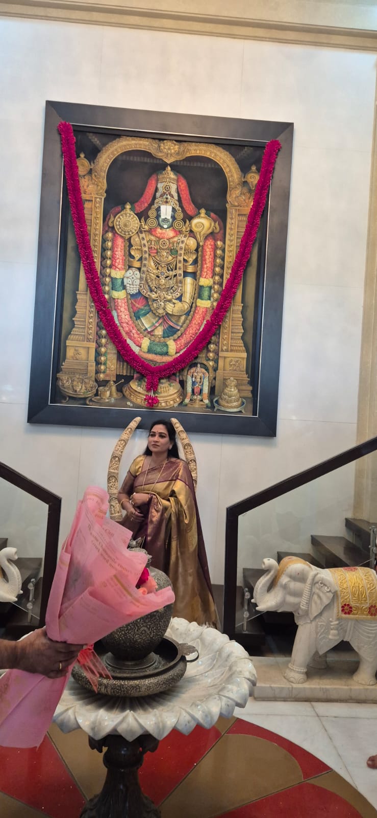 Vangalapudi Anitha Meets Brahmanandam