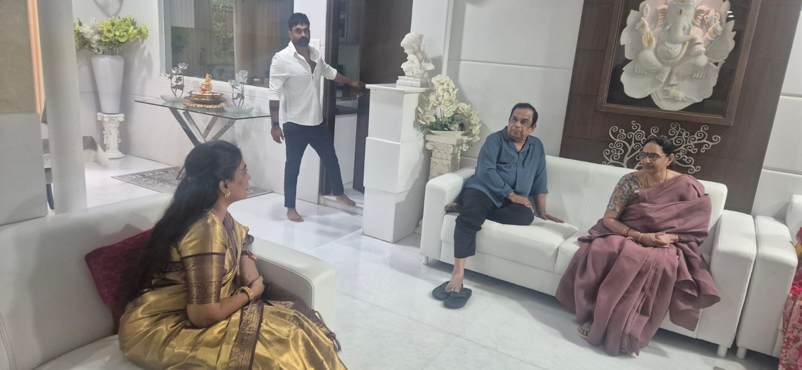 Vangalapudi Anitha Meets Brahmanandam