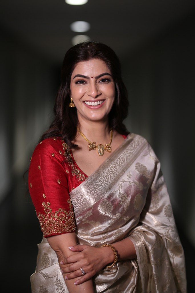 Varalaxmi Sarathkumar Stunning Looks in Saree at Kurma Avatar