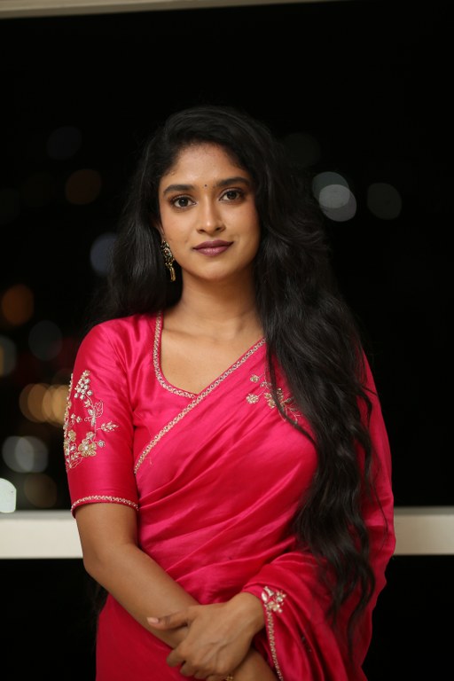 Vedha Jalandhar Stunning Looks in Saree