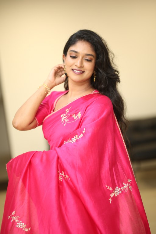 Vedha Jalandhar Stunning Looks in Saree