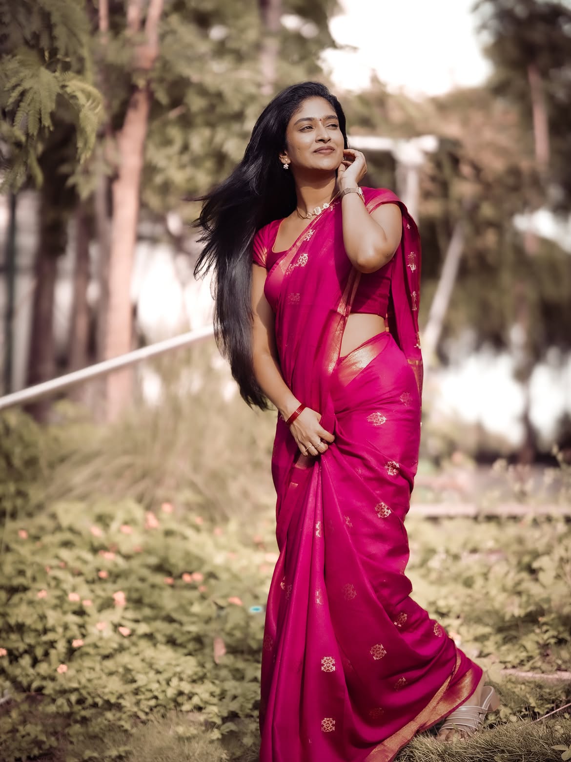 Vedha Jalandhar Stunning Looks in Saree