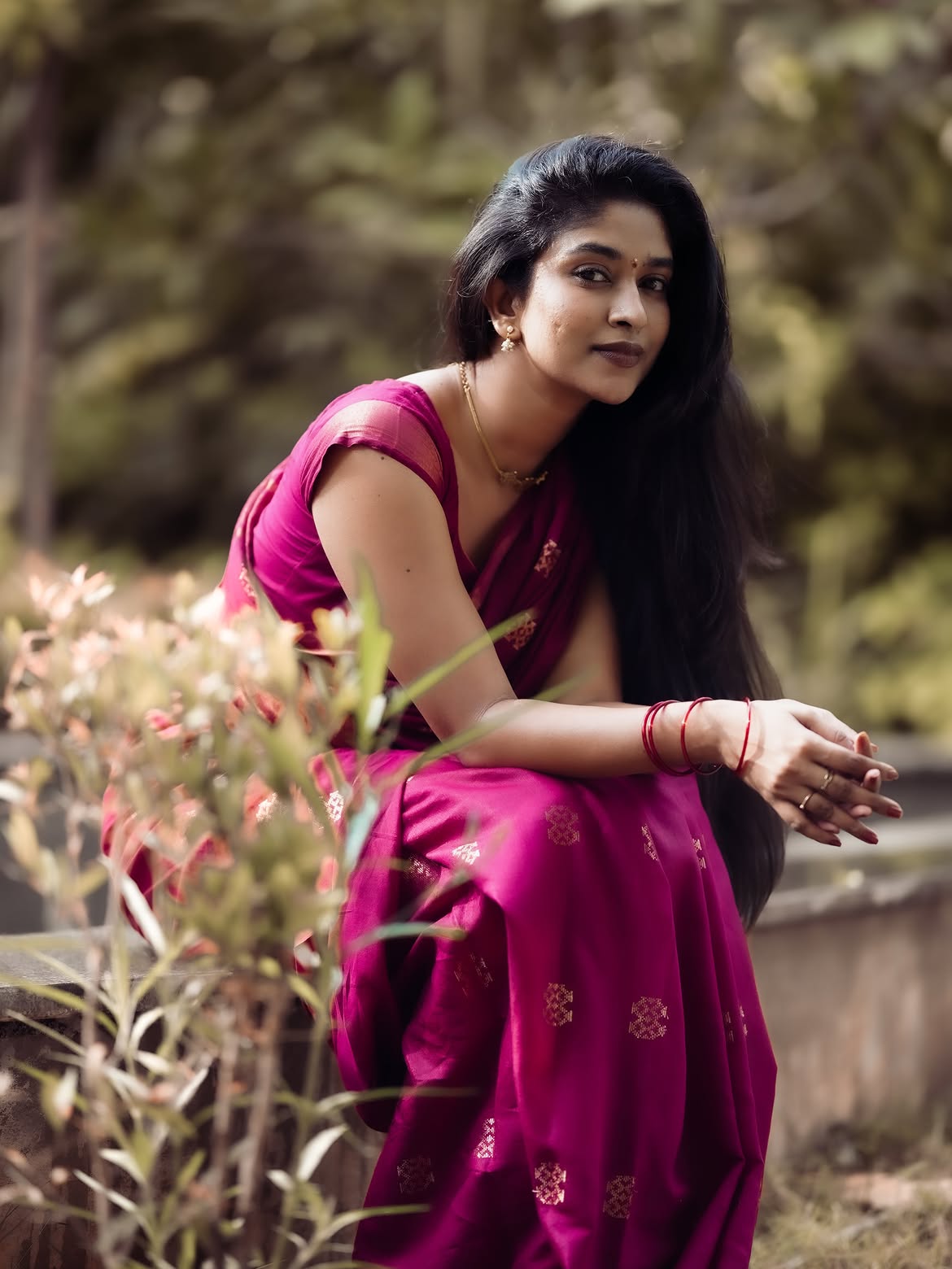 Vedha Jalandhar Stunning Looks in Saree
