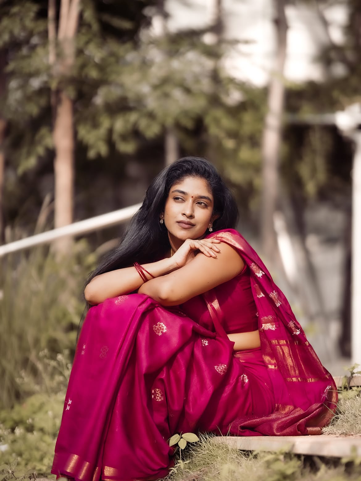 Vedha Jalandhar Stunning Looks in Saree