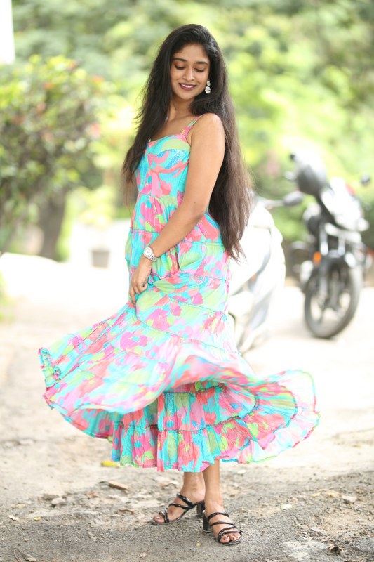 Vedha Jalandhar Simple Looks in Ameerlog Promotions