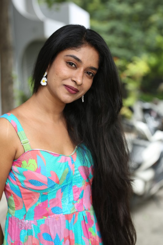 Vedha Jalandhar Simple Looks in Ameerlog Promotions