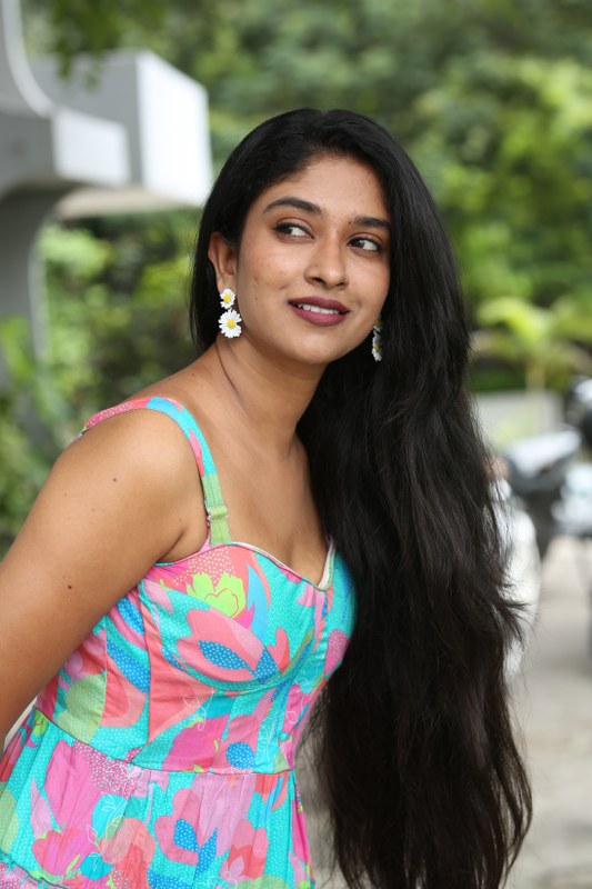 Vedha Jalandhar Simple Looks in Ameerlog Promotions