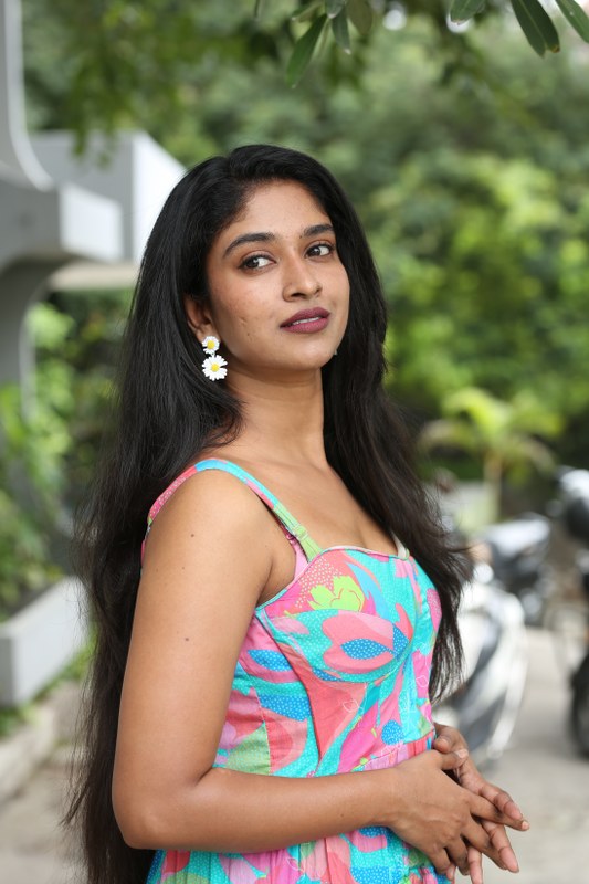 Vedha Jalandhar Simple Looks in Ameerlog Promotions