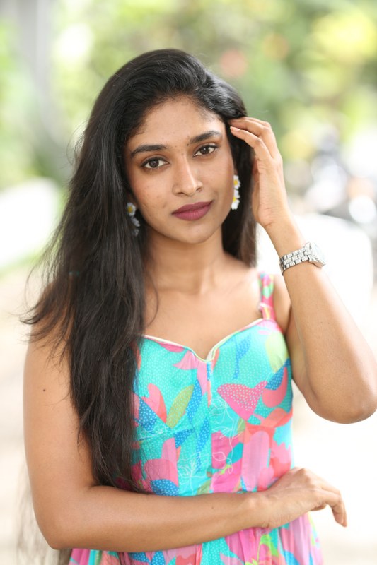 Vedha Jalandhar Simple Looks in Ameerlog Promotions