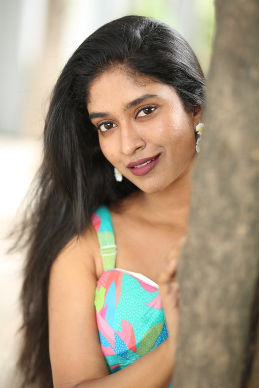 Vedha Jalandhar Simple Looks in Ameerlog Promotions
