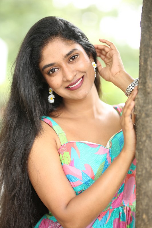 Vedha Jalandhar Simple Looks in Ameerlog Promotions