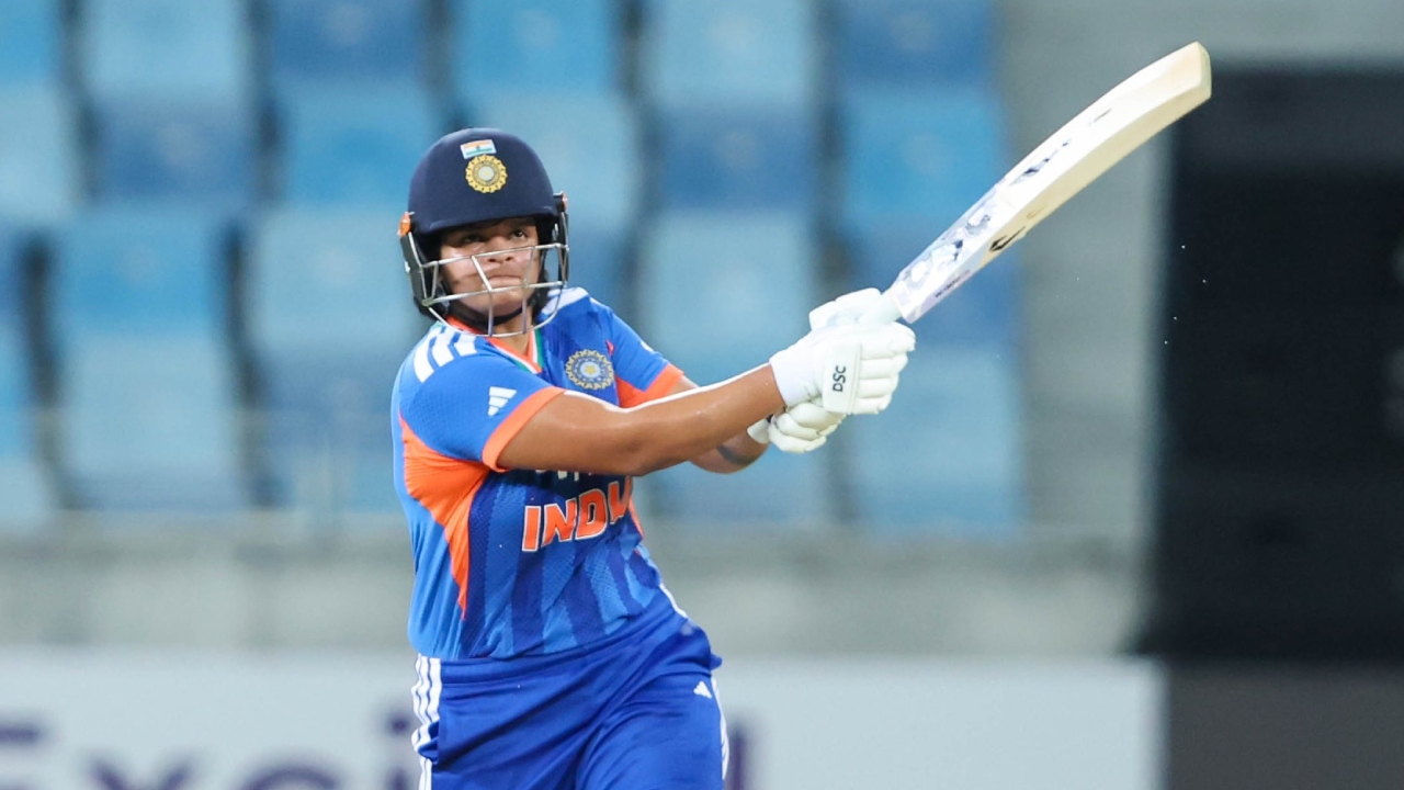 IND W vs THA W : షెఫాలీ వ‌ర్మ హాఫ్ సెంచరీ.. థాయ్‌లాండ్ ల‌క్ష్యం ఎంతంటే?