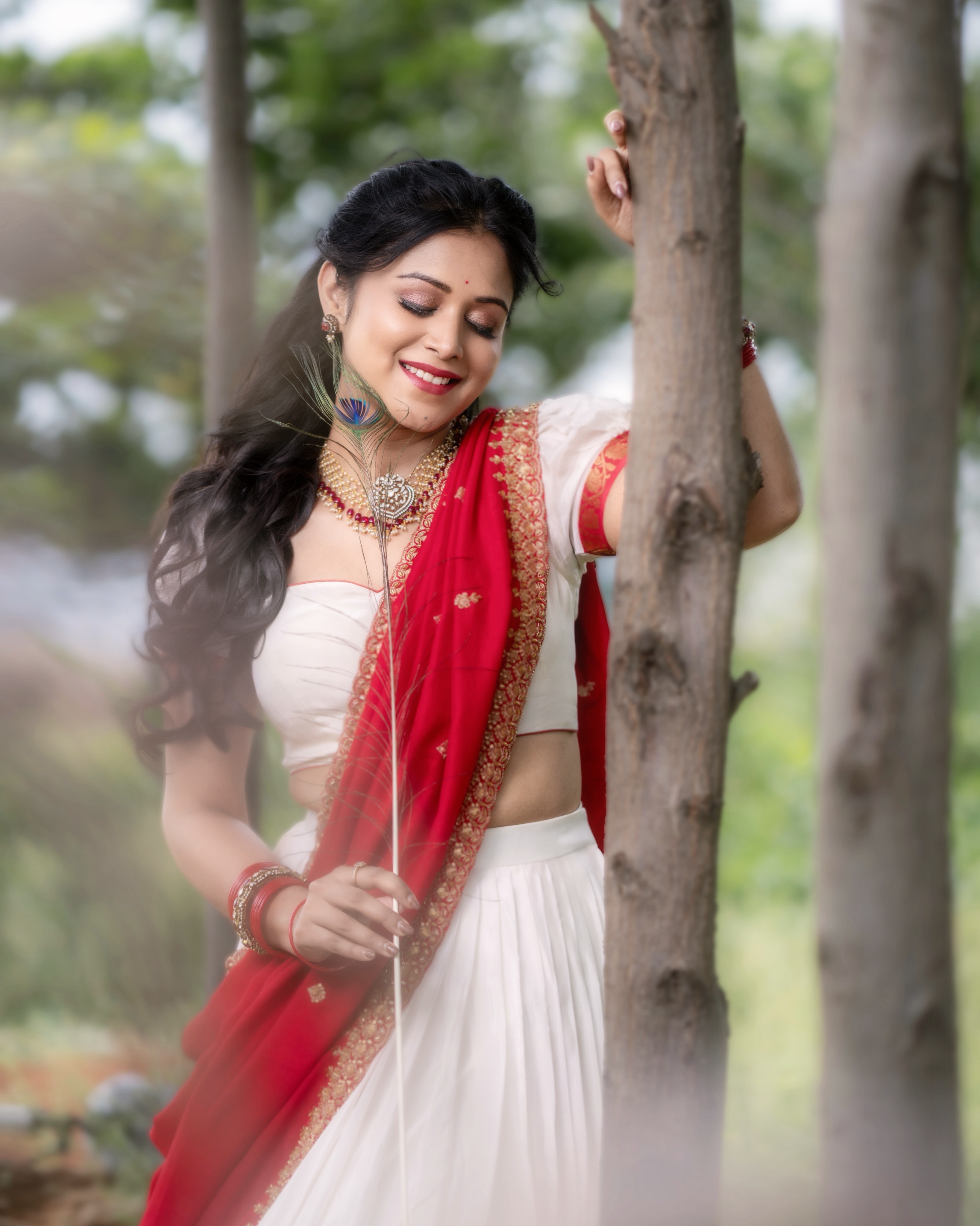 Yashmi Gowda Stunning Looks in Half Saree