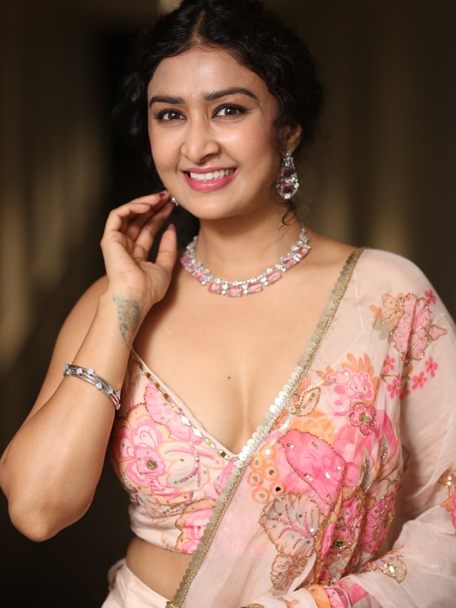 Farnaz Shetty Stunning Looks in Gaja Teaser Launch Event