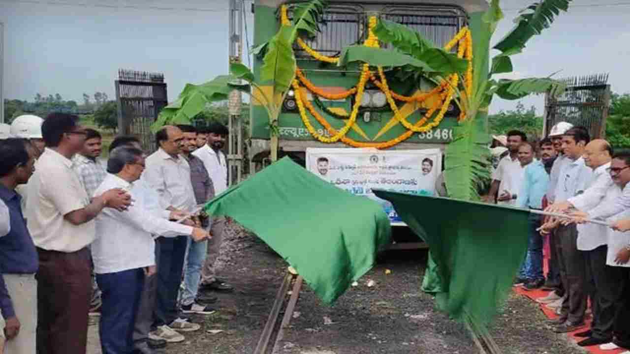 Singareni Naini Coal Train: సింగరేణి సరికొత్త చరిత్ర.. ఒడిశా నుంచి తొలి బొగ్గు రైలు.. తెలంగాణ విద్యుత్ రంగంలో కొత్త శకం