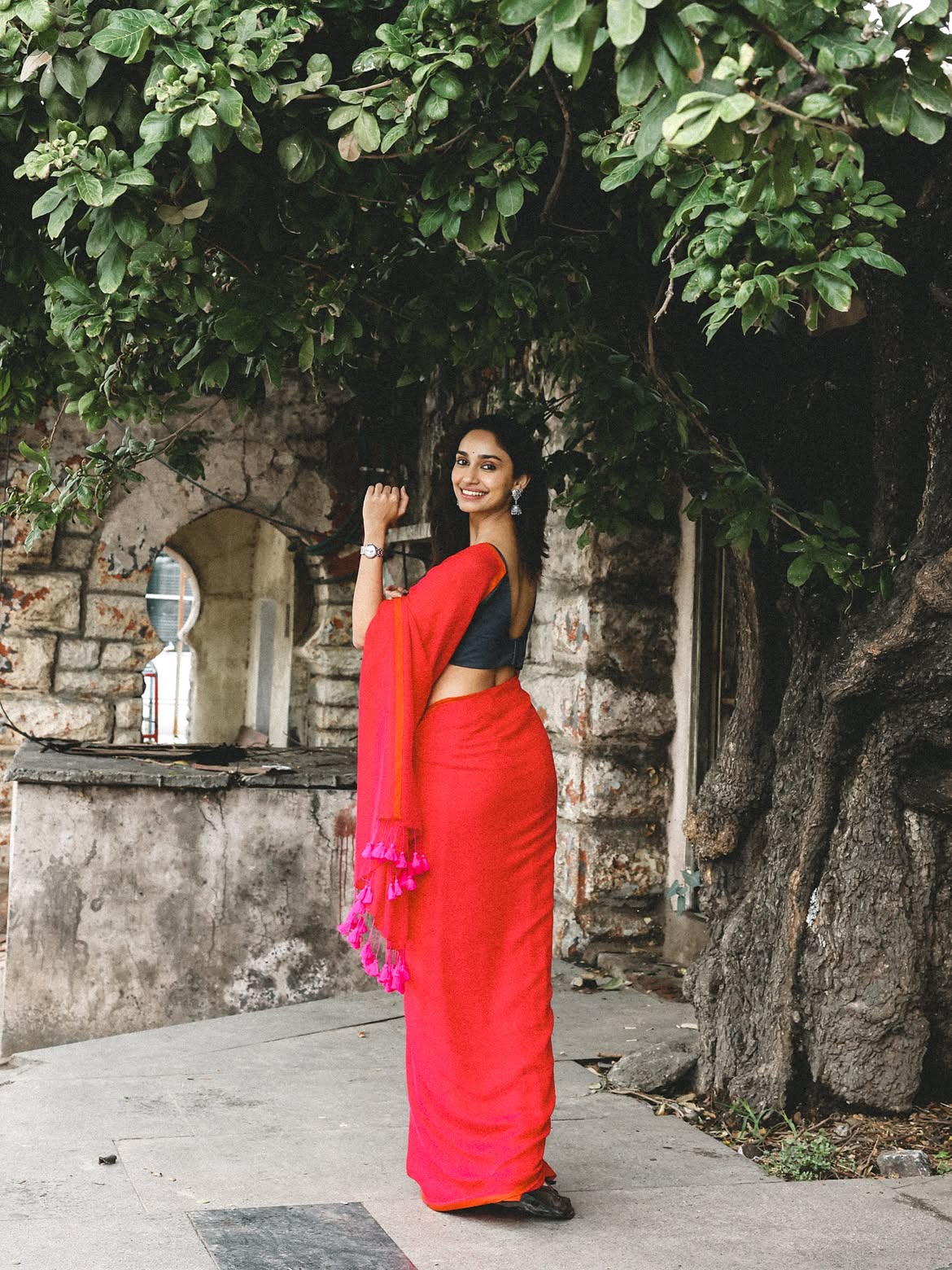 Samanta Dhulipala Latest Photos in Saree