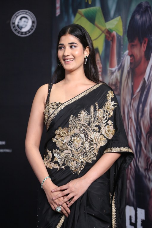 Amrutha Chowdary Stunning Looks in Black Saree