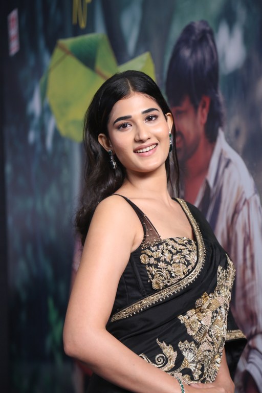 Amrutha Chowdary Stunning Looks in Black Saree