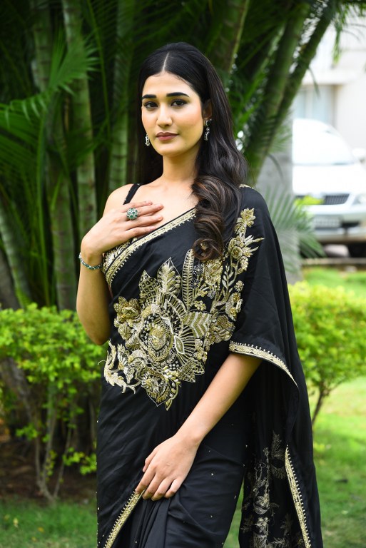 Amrutha Chowdary Stunning Looks in Black Saree