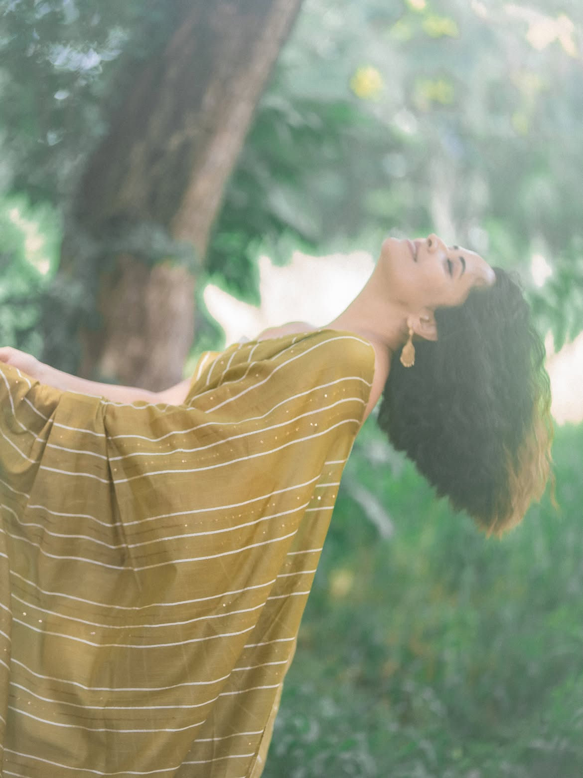 Anasuya Bharadwaj Sizzling Poses in Saree