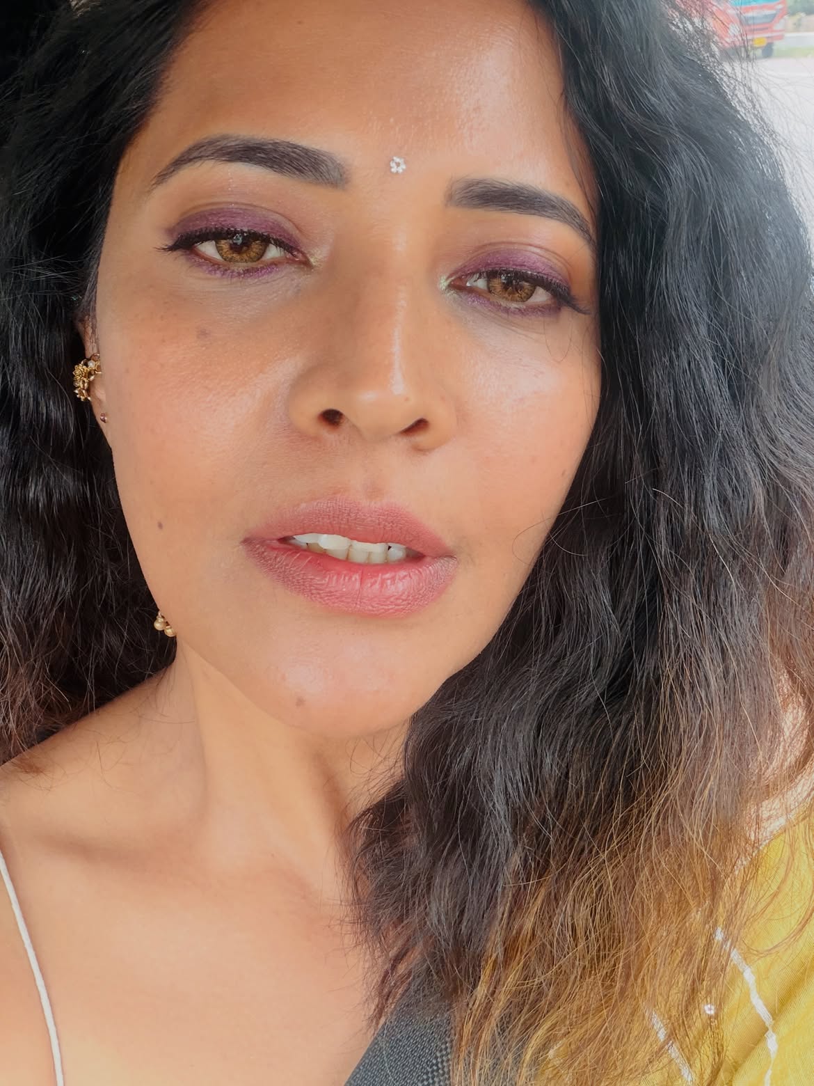 Anasuya Bharadwaj Sizzling Poses in Saree