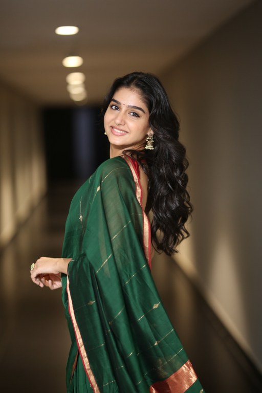 Anaswara Rajan Cute Photos in Saree