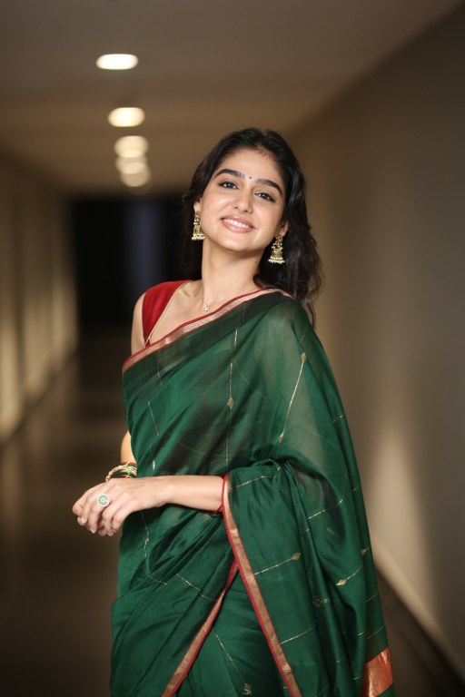 Anaswara Rajan Cute Photos in Saree